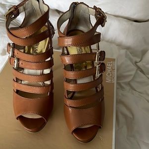 Michael Kors high heels shoes size 61/2